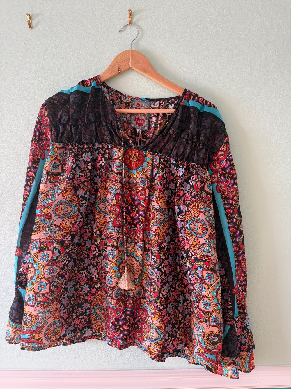 Johnny was Bohemian Floral Paisley Peasant Blouse - Multicolor - NWT